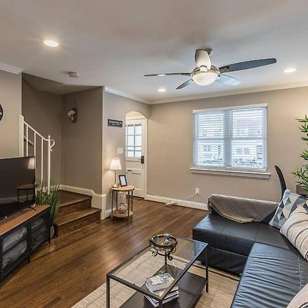 Beautiful 3Br 2Ba House With Cozy Backyard By Cozysuites Alexandria Esterno foto