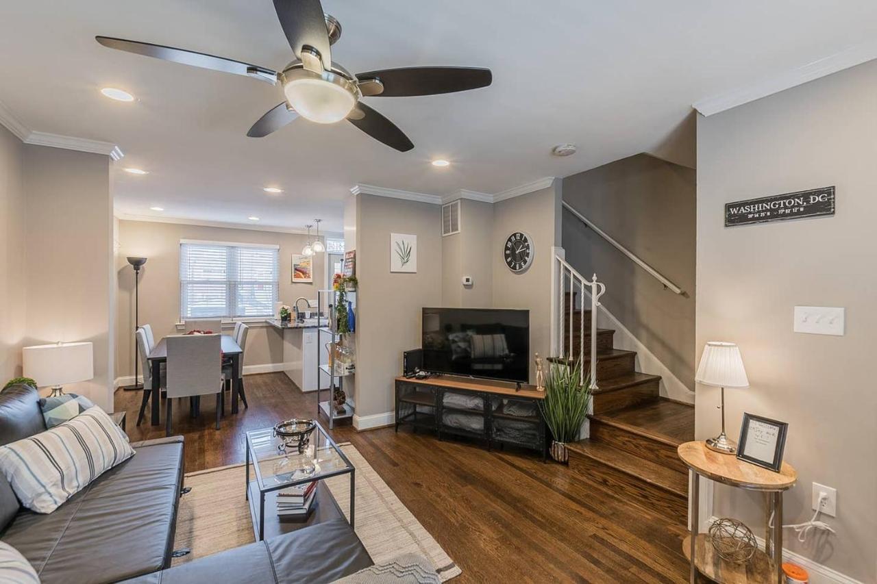 Beautiful 3Br 2Ba House With Cozy Backyard By Cozysuites Alexandria Esterno foto