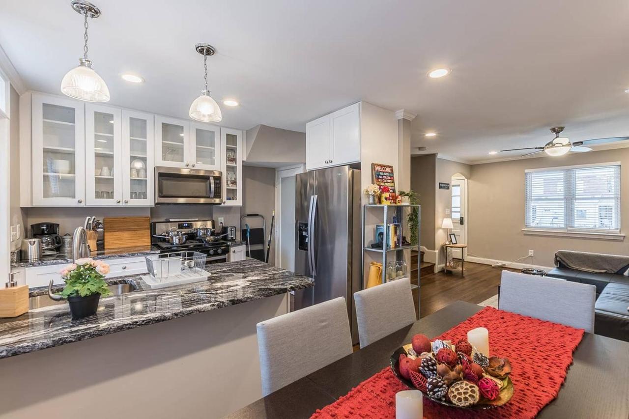 Beautiful 3Br 2Ba House With Cozy Backyard By Cozysuites Alexandria Esterno foto
