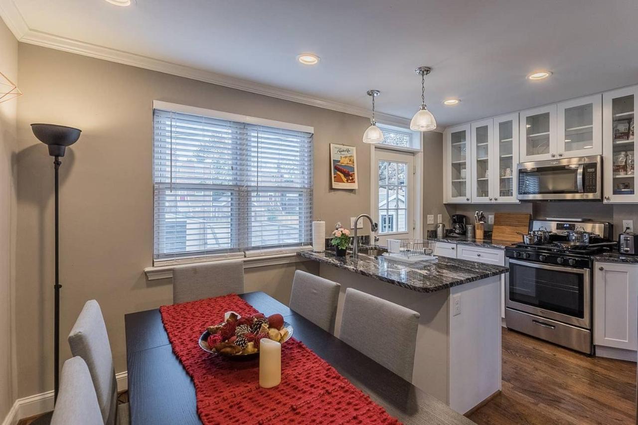 Beautiful 3Br 2Ba House With Cozy Backyard By Cozysuites Alexandria Esterno foto