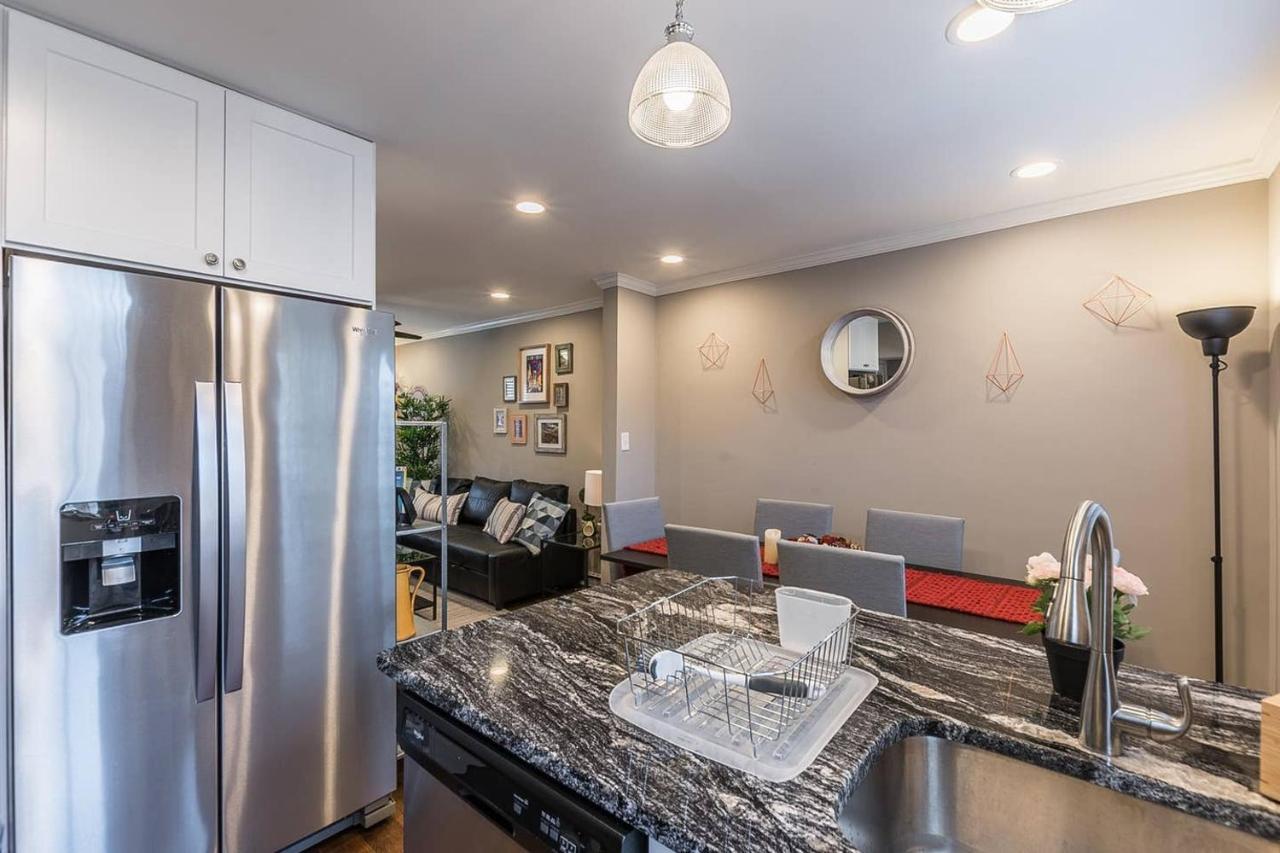 Beautiful 3Br 2Ba House With Cozy Backyard By Cozysuites Alexandria Esterno foto
