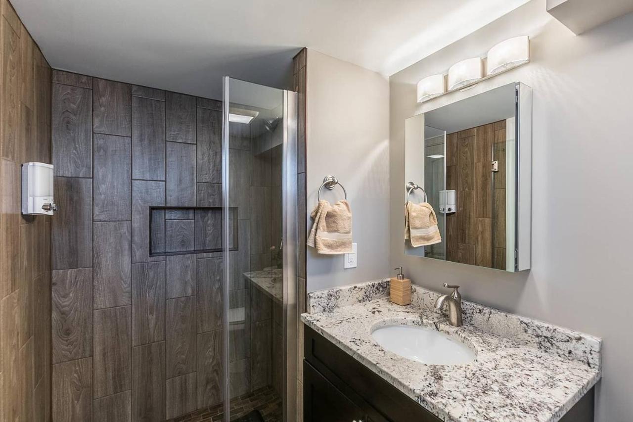 Beautiful 3Br 2Ba House With Cozy Backyard By Cozysuites Alexandria Esterno foto